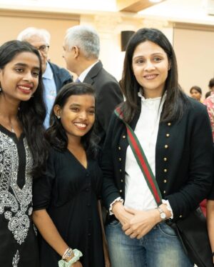 Manasi Salvi Instagram - A day well spent at the @indianmerchantchamber with @rcb1929..

As a young PostGrad in Commerce…I aspired for a WhiteCollar job in the field of Commerce..Started my CS training though quit it as a hobby called Acting dominated me as a Career.
Every trip to IMC reminds me of my long lost dream also assuring that my connect with Commerce isn’t completely lost. 

Today was a day with another aspiring batch of #Bhavishyayaan students.These bright students from Municipal schools are trained since 2nd Grade to Grade 10th in English Speaking and Computer skills to help them build a strong foundation for a bright future. 
Some students having topped the Grade 10th in their results this year were felicitated today. Each one exhibited fluent English speaking skills & their internship experiences…indeed an emotional moment for their Mentors & Teachers.

rcb has been pioneer in conducting & continuing many such noble causes with the untiring efforts of its patrons. 
@narayan.ramesh @abhishek_karnani @murgmakhanirox @aloksekhsaria @akhil.sanghi 

For me, my much required dose of positivity is an insightful conversation with @narayan.ramesh Sir & today some Narayan Narayan anecdotes by #sureshkotak Sir. 
 
@deshpandetara I hope to meet you soon.

Life is all about loving,caring & sharing..
Nurturing kids & investing in any manner in their education,is an opportunity to grow as an individual in our society. 

We make life by what We give. 
M.