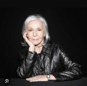 Mariana Arias Instagram - Admirada Beatriz Sarlo, que privilegio haberte conocido junto a Ariel Cuch, haber tenido el desafío de entrevistarte varias veces, con el miedo y el respeto intelectual que te tenía. Me sacaste ese miedo haciéndome sentir cómoda en la conversación. Porque ante todo eras una mujer que había pateado la calle y no te sentías superior a nadie. Gracias por esos encuentros! Siempre en mi corazón ♥️