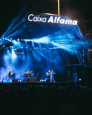 Marina Mota Instagram - @marinamota e @ricardoribeiromusic protagonizaram dois concertos memoráveis no nosso Palco Caixa! Não havia melhor forma de terminar o festival 💙 

Obrigado a todos por mais uma magnífica edição 🙏 O Caixa Alfama regressa a 26 e 27 de Setembro de 2025.
