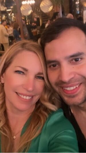 Marlene Maseda Instagram - Feliz Cumpleaños amado hermano Dani @daniel_maseda en un día cómo hoy llegaste para cambiarme la vida, tú eres uno de mis amores preferidos, eres el único hermano que tambien he amado cómo a un hijo, desde un día cómo hoy siento ese amor incondicional por ti!!
Hoy te deseo lo mejor de lo mejor, eres noble y genuino, mi mejor bailarín 🕺🏻 Te Amo hermano, Dios te guíe y Bendiga Siempre ❤️

#cumpleaños #hermano #familia #amor #hijo #vida #vueltaalsol #noble