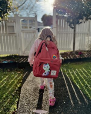 Melanie Vallejo Instagram - There she goes…  #firstdayofschool