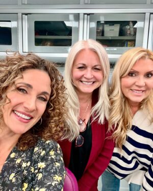 Melina Kanakaredes Instagram - Friday Fall photo dump! Going into the weekend with a grateful heart ♥️ !! Full of love for my family, friends and followers 😘!! This fall I celebrated my Greek Heritage with @nhshellenics , my amazing uncle’s 92nd Birthday, worked on set with old friends,  made great new friends- supported the lifesaving work of @uclarapetreatmentcenter - enjoyed some great performances and have the best instagram followers ever!! Ευχαριστώ και σ’ αγαπώ !! Thank you all. Sending love and joy to all of you! Happy Friday everyone!♥️ #blessed #family #friends #music #joy #grateful