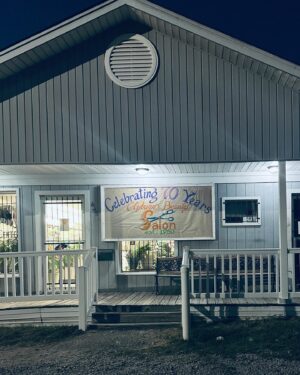 Michaela Angela Davis Instagram - In this historic Black womans moment. at a historic Black womans space -Clyburn’s Beauty Salon-I am so proud to have worked alongside the Sumter Democratic Party - a strong dedicated community - a microcosm of the Harris/Walz Campaign - one to be proud of - the service   sacrifice of Black women for this Democracy has been the greatest American story still in progress, still being written #HarrisWalz #madampresident #WinWithBlackWomen #SumterDemParty #sumtercrownactcoalition