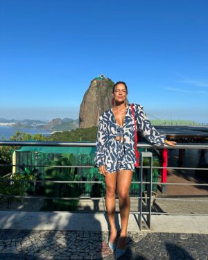 Michelle Martins Instagram - De cartão postal a gente entende 🙌🏽☀️