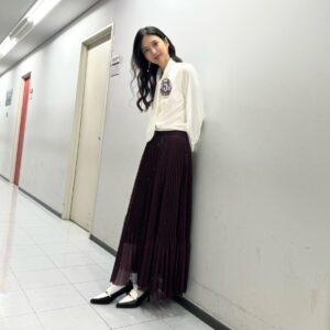 Michiko Tanaka Instagram - 今日は京都でお仕事してこれから東京かえるよー🥳✨

ギリギリの告知になりましたが、
本日19時からプレバト3時間スペシャルに出演します🙌
今回は色鉛筆で出るよー😘
んもう、めちゃくちゃ頑張っちゃったから、ぜひご覧いただきたいです！！🥳👏👏👏👏