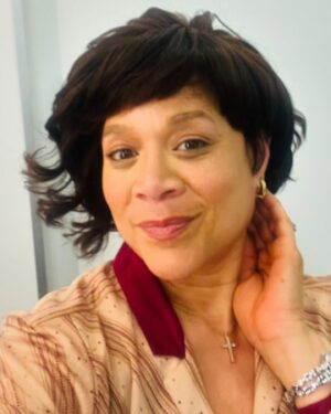 Michole Briana White Instagram - In hair and makeup. Sorting out the look for Season 3. 😍💄💋💇🏽‍♀️How’d we do? #flashbackfriday #bmf #bmfhair #bmfmakeup @bmfhairdepartment @bmfmakeupdepartment