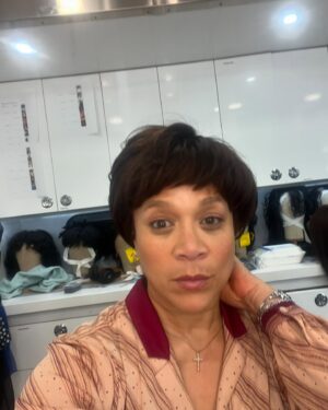 Michole Briana White Instagram - In hair and makeup. Sorting out the look for Season 3. 😍💄💋💇🏽‍♀️How’d we do? #flashbackfriday #bmf #bmfhair #bmfmakeup @bmfhairdepartment @bmfmakeupdepartment