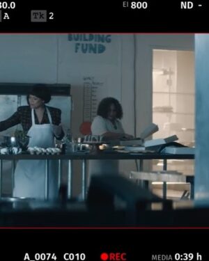 Michole Briana White Instagram - Fun facts! My sis did background in this scene w me! 😍So fun. Her first acting job! Ha! She was also doing stand in work for me that week. 
#sisterlylove #myace #lovemysis #familyissverything #bff #bmf #flashbackfriday #blackmmafiafridays

@bmfstarz @starz  @elartista @actressnicolecrump @actressnicolecrump