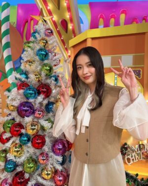 Mizuki Kayashima Instagram - ⁡
ZIP!  DayDay.  ヒルナンデス！をご覧くださった皆さん、ありがとうございました‪☺︎‬‪
⁡
実は高校のクラスメイトだった福ちゃん！
久々に会えてうれしかったです！！
⁡
そして今夜19時からは「歌唱王」が放送されます。
是非ご覧ください☺️