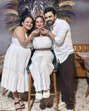 Muskaan Agarwal Instagram - Happy Birthday Muski.❤️🫶🏻❤️
.
.
#priyagamre #luckysaini 
.
@musku_agarwal @luckysaini95 @luckkysaini95 @priyagamreefame 
.
.
.
.
.
.
.
.
.
.
.
.
.
.
#birthday #birthdaygirl #birthphotography #birthdayparty #party #club #dinner #datenight #mumbai #artist #actor #maharashtra #bollywood