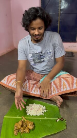 Muthukumaran Jegatheesan Instagram - சொர்க்கம் 🫠🫠🫠

#food #foodphotography #foodstagram #foodblogger #foodie #foodies #foodlover #sweet #sweets #tastefood #streetfood #naanmuthukumaran #mk