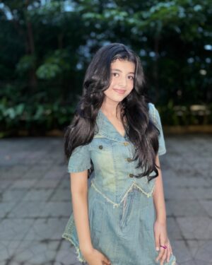 Myra Singh Instagram - You people are so special to me. Thanks so much, everyone, for the astonishing birthday wishes!
I am truly touched by the sheer number of messages and phone calls I received for my birthday. I genuinely enjoyed reading all of your lovely comments, they each touched my heart and almost moved me to tears!
Love you all 🤗🤗 #myra #14thbirthday