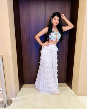 Myra Singh Instagram - Meet me where the sky touches the sea. 🌊☀️
.
.
.

.
.
#myrasingh #sun #sunshine #fashion #style #white #mermaid #mylittlemermaid