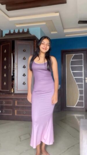 Nandhithaa Instagram - Tailor akka approve pannuvangala ? 🥹 
@dayaludesigns 

IB: @_kavyasuha_  mommy. 

.
.
.
.
.
#fitcheck #tamilreels #fypシ #trendingreels