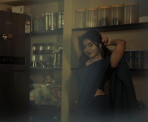 Nandhithaa Instagram - That’s definitely a Hot-tea ☕️ 

📷 - @flaws_by_akash 

#saree #tamilsong #tamilbgm #traditional #fyp