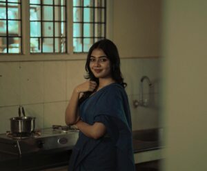 Nandhithaa Instagram - That’s definitely a Hot-tea ☕️ 

📷 - @flaws_by_akash 

#saree #tamilsong #tamilbgm #traditional #fyp