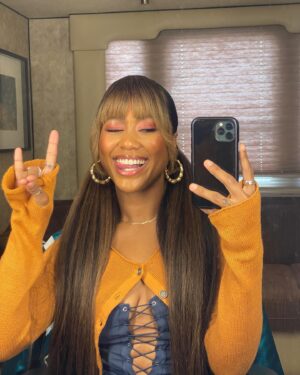 Netta Walker Instagram - and for keisha’s final trick 🥹 BUNDLES OKAY??
i hope you all loved our show, thank you for coming on this beautiful journey with us xx @cwallamericanhc coming for you october 15th netflix!!!