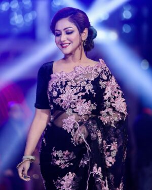 Nishat Priom Instagram - @ottdc_awards 
@dailystar_bd 
Wardrobe: @safiya_sathi ♥️
Jewellery : @rongoboti_online 
Makeover : @makeoverfinesse 
Photography: Sheikh Mehedi Morshed 

#Nishat_Priom #dailystarott #RedCarpetGlam