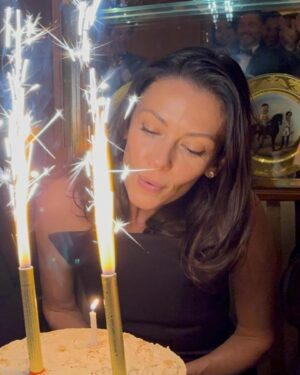 Olga Fonda Instagram - A bit of a late post ☺️ … Celebrating another year around the sun  in the city of love, Paris. Grateful for the journey, the love, and all the beauty around me. Cheers to life’s sweetest moments. 🥂✨ #BirthdayInParis #Grateful #luckygirl