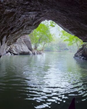 Olivia Cheng Instagram - Father Jun & Ah Toy tour Hanoi - Ha Long Bay - Ninh Bay - and an eccentric resort and artist compound somewhere in the middle of all that - big thanks to @perryyungofficial @mauranguyendonohue @sasamaiyingyung for letting me tag along on a portion of their family trip through Vietnam 🇻🇳