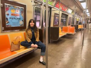 Ophelia Lovibond Instagram - Plateosaurus and pickles 🦕🥒 #ilikeithere #fallinnyc #🍁 #newyorkcitysubway #museumofnaturalhistory @bembien @missomalondon @amnh #🗽 #manhattan
