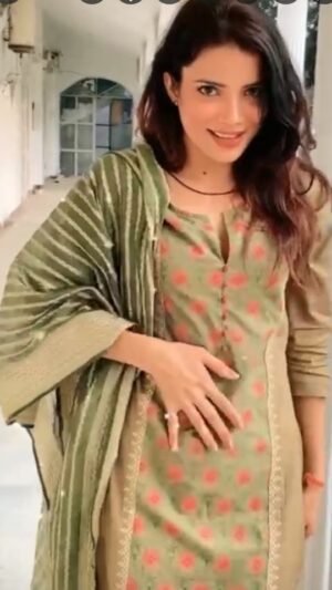 Palak Singh Instagram - ...Bheega bheega hai samaa😜

Whenever you open the Instagram .
.
.

.
#instafam #trendingmusic #meradilyepukareaaja #instapost #instalike #instapost #palaksinghofficial #palaksingh  #trendingreels #reelsinsta #reelkarofeelkaro