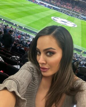 Paola Saulino Instagram - Quarter Final‼️🌶️🌶️ 🏟️🏟️ ⚽️ ⚽️
#milannapoli #championsleague #sansiro @acmilan @officialsscnapoli