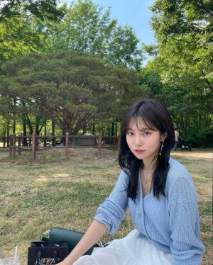 Park Seo-yeon Instagram - 🍀