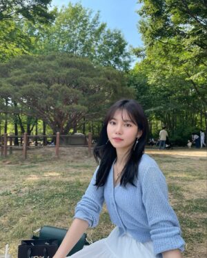 Park Seo-yeon Instagram - 🍀