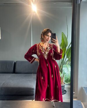 Parul Gulati Instagram - Happy Diwali from us to you 🪔

Team @nishhair