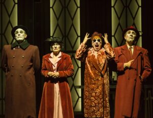Patricia Echegoyen Instagram - ÚLTIMAS 3 FUNCIONES 
Mar del Plata, años 50. En un hotel de lujo, un mago presenta su espectáculo e interviene de manera imprevisible en el desenlace de una historia amorosa. Una comedia que cuestiona los límites entre realidad y ficción, y nos muestra hasta qué punto la vida es un juego y las decisiones que tomamos son irrelevantes. 
“La gran ilusión”, con traducción, versión y dirección de Lluís Pasqual, sobre texto original de Eduardo De Filippo. 
Con Marcelo Subiotto, Patricia Echegoyen, Pablo Mariuzzi, Alejandra Radano, Nacho Gadano, Elvira Onetto, Yanina Gruden, Paco Gorriz, Pablo Razuk, Santiago Sirur e Ignacio Sureda. Performers: Ema Peyla, Luz Benavento. Músicos: Santiago Sirur (cantante), Shino Ohnaga (acordeón), Germán Martínez (guitarra), Ernestina Inveninato (violín y mandolina).
De jueves a sábado  a las 20.30 horas. Sala Casacuberta, Teatro San Martín (Av. Corrientes 1530).
Última función: sábado 7 de diciembre.
Fotos @furman.carlos