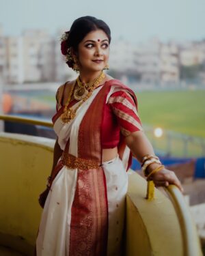 Payel De Instagram - সান বাংলার প্রাণের উৎসব দেখতে ভুলবেন না আজ ঠিক সন্ধ্যে ৭টা থেকে, আছে অনেক চমক, চোখ রাখুন। 

📷 : @myself_suvam 
💄 : @makeup_artist_loku
🔗: @rudrakshprnads 

#PranerUtsav #SunBangla