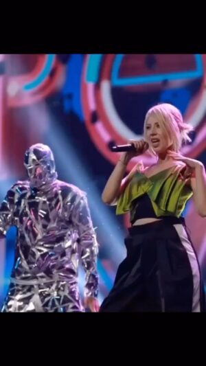 Polina Goudieva Instagram - Last night’s VMAs made me think of my performance at MTV20❣️ I had so much fun!!! Here are some video snapshots of it! 🤍
#bookoflove #fadetolove #vmas #polina