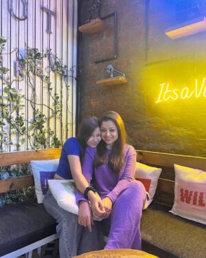 Priyanka Bharali Instagram - Surrounded by love, lifted by support, and bonded by endless laughter🫰🤗🧿

#brothersisterlove #family #fun #happymoments #foreverbond #thankfulgratefulblessed #priyankabharali #priyankabharaliofficial #priyankabharalifanclub #newpost #instagood #instalike #instagram #insta #instalove #instafun #🤗🫂🧿
