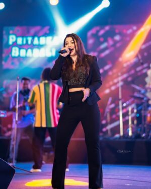 Priyanka Bharali Instagram - Thrilled to have performed at Rongali again. Rongali has evolved into more than just a festival, it’s an emotion. The crowd’s energy was absolutely amazing.

Huge thanks to @shyamkanumahanta da for making Rongali bigger and better each year. Truly grateful!

#rongaligoodvibes #rongaligoodvibes❤️2024 #liveperformance #livemusic #indiansinger #indiansingers #guwahati #assam #northeastindia #northeast #priyankabharali #priyankabharalilive #priyankabharaliofficial #priyankabharalifanclub #viral #viralpost #instagram #instadaily #insta #instalike #instagood #instamood #🫶🤘❤️🧿

Thank you 
@pulak_kalita_photography 
@makeup_artist_nanu 
@nayanjyoti