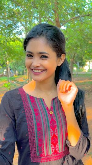 Priyanka Sanam Instagram - Miss you ❌ tate nai dekhile maan nahi bhare ✅  #priyankasanam #odia #sambalpuri #sambalpurisong #sambalpurireels #trending #trendingreels #trendingsongs
