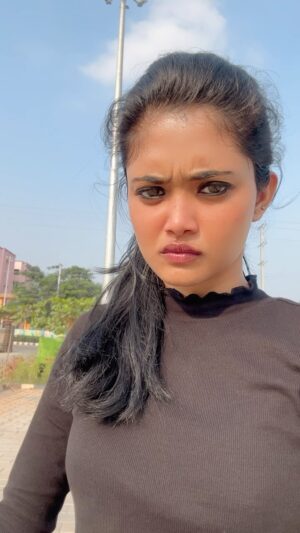 Priyanka Sanam Instagram - Gariba pila te boliki 😩😩ll #priyankasanam 

#odisha #odia #reelsindia #odiareels #trendingreels #odiasong #reels #trend #expression #odiamuser #odiatrending