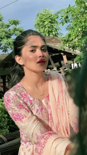 Priyanka Sanam Instagram - Mu tora kn hebi ?? ll #priyankasanam 

#odisha #odia #odiasong #odiareels #reels #reelsindia #reelsinstagram #reelsinsta #odiamuser #trend #trending #trendingreels #grwm
