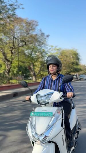 Priyanka Tiwari Instagram - Always fun to drive my @ampere_ev_  Electric Scooter ♥️
#love #ev #fun #drive