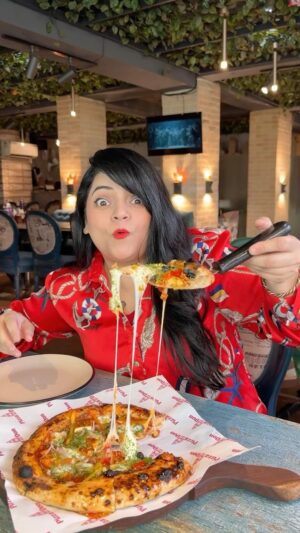 Priyanka Tiwari Instagram - Best Pizza in Indore @pizzadonindia 
.
#pizza #food #foodlover