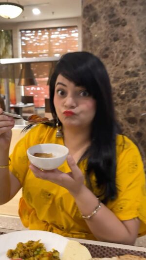Priyanka Tiwari Instagram - NO Onion NO Garlic Buffet in Vrindavan @nidhivansarovarportico 
.
#food #fyp #vrindavan #love