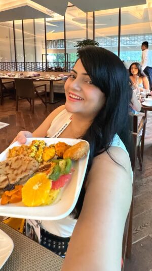 Priyanka Tiwari Instagram - What I Ate at YouTube Creator Summit on being invited as the Top 100 Creators of @youtubeindia ❤️
.
#food #foodporn #youtubecreatorsummit @youtubecreatorsindia