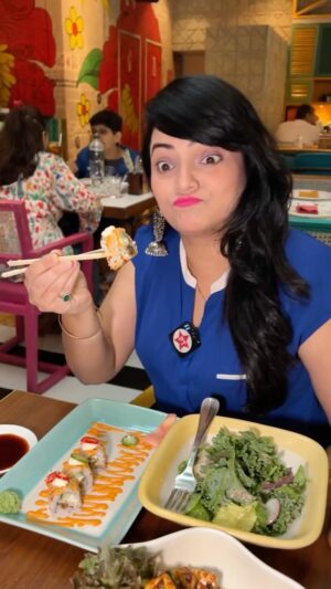 Priyanka Tiwari Instagram - Best Chinese Food Buffet in Mumbai @chinchinchumumbai 
.
#food #reelitfeelit @preetie.joshi