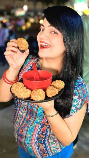 Priyanka Tiwari Instagram - What I Ate in Varanasi 
.
#food #reelitfeelit #foodporn