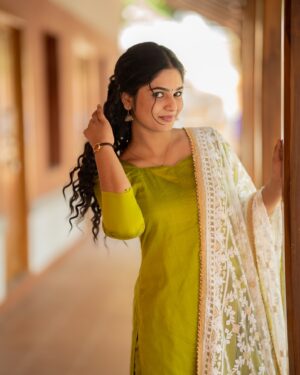 RK Dhanusha Instagram - 🤍🕊️

📸 @jascaptures_ ✨

👗 @rkdstich4 🥹