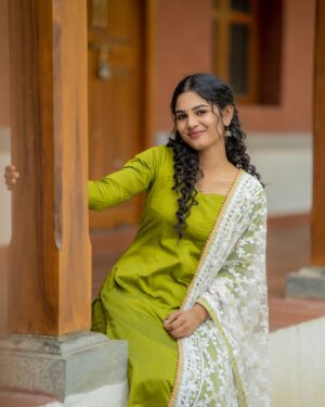 RK Dhanusha Instagram - 🤍🕊️

📸 @jascaptures_ ✨

👗 @rkdstich4 🥹