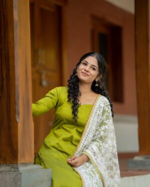 RK Dhanusha Instagram - 🤍🕊️

📸 @jascaptures_ ✨

👗 @rkdstich4 🥹