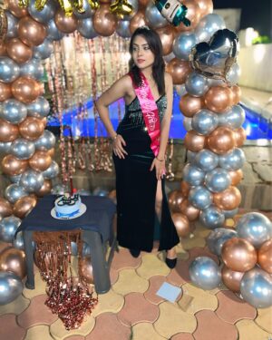 Rani Pari Instagram - Thank you so much for making my birthday so special my friend and fans love you a lot I am so grateful feeling blessed thanks for all your wishes and blessings 🧿we will rock this year 🎂🥳💃🏼

#pari #birthday #birthdaycake #friends #fans #instagram #ranipari #actress #model #instagoods #post #like #followforfollowback #follow #explore #explorepage #weareoneexo #instalike #beauty #love #blessed #fyp #girl #special #moda #star #luxurylifestyle #birthdaygirl #viral #photo