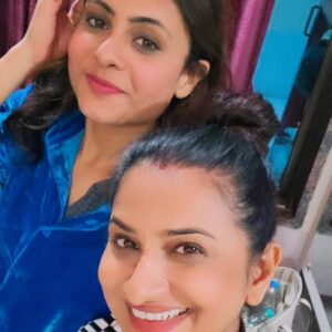 Rani Pari Instagram - 2days hectic shoot...finally packup moments with my hoties ullala @iampari.23 @neelam5758 @jonitaluv2711 #instagood #instagram #instalike #instadaily #instamood #instafashion #actress #model #actresslife #insta #shooting #moment