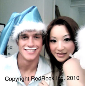 Reila Aphrodite Instagram - From music video Yumm Yumm which was my first acting job in US ❤️😊... I was an Asian Barbie Angel😜... @reilaaphrodite_official @jamesellisfit #actress #music #video #yummyumm #superduper #xmas #fun #happy #holiday #winter #angel #japanese #asian #sweet #romance #love #Barbie #angel #doll